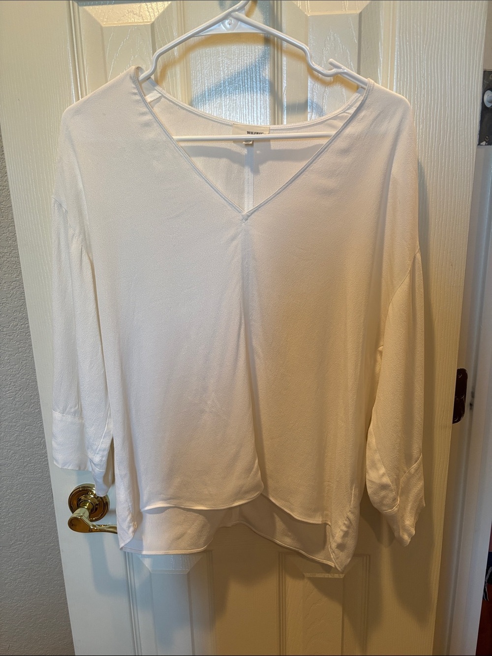 Aritzia Wilfred White V-Neck Balloon Sleeve Draped Blouse Top size XXS